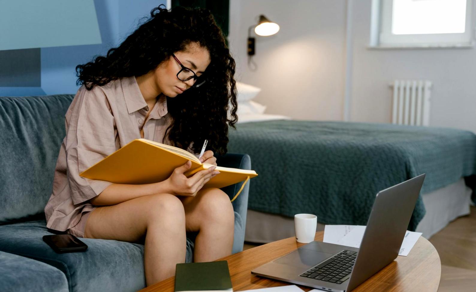 UnionDataConn team collaboration during design review session